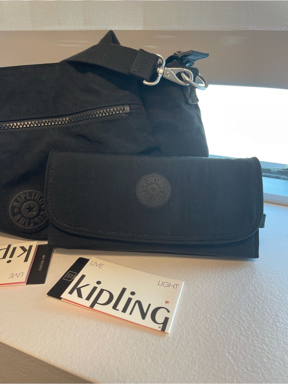 Kipling Black Shoulder Tote and wallet - Picture 8 of 12